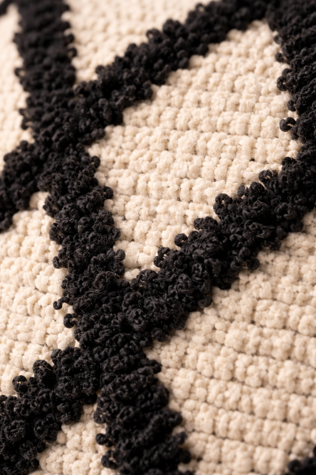 Coussin Berbère Fait Main – Motif Losanges