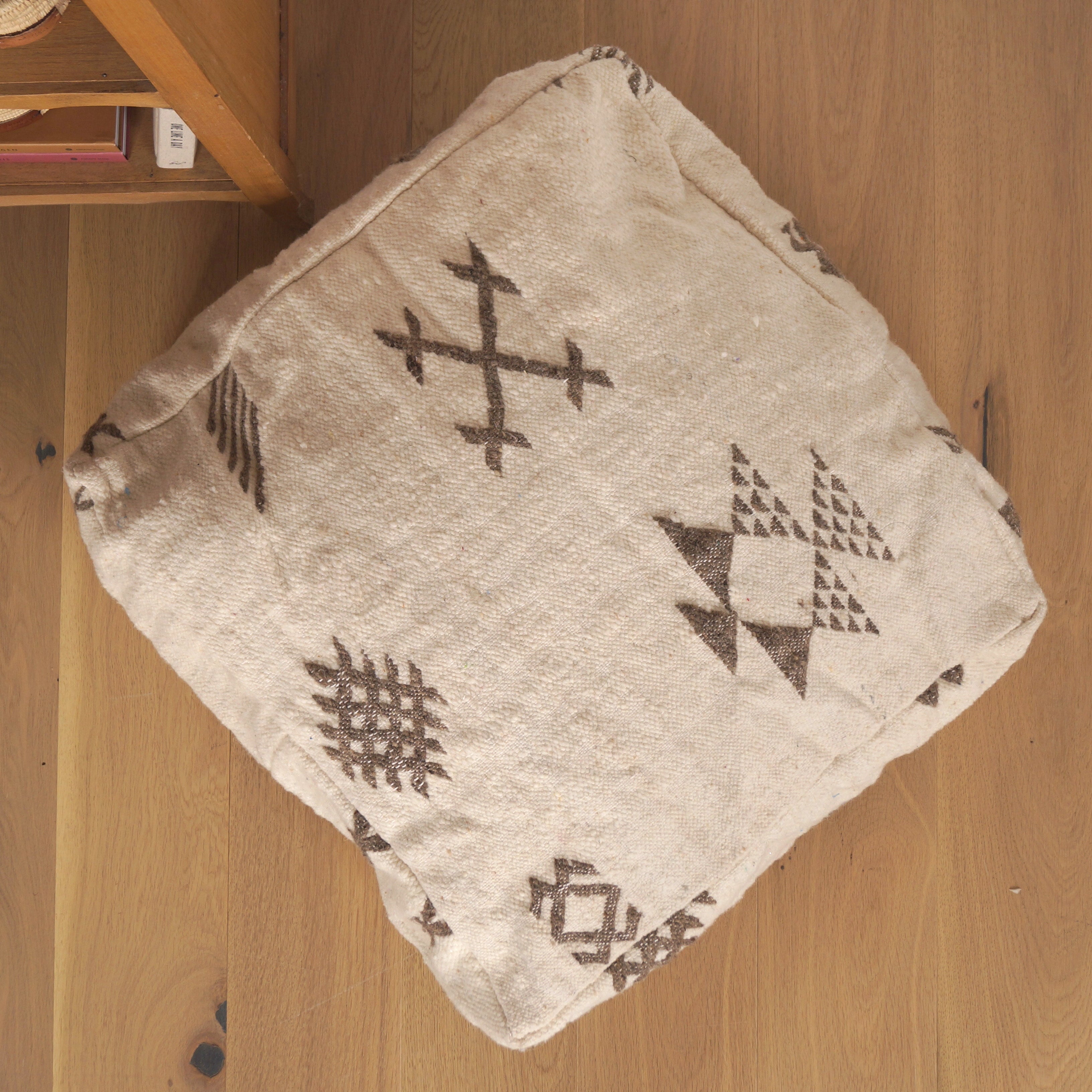 Pouf Kilim - Symboles berbères grège