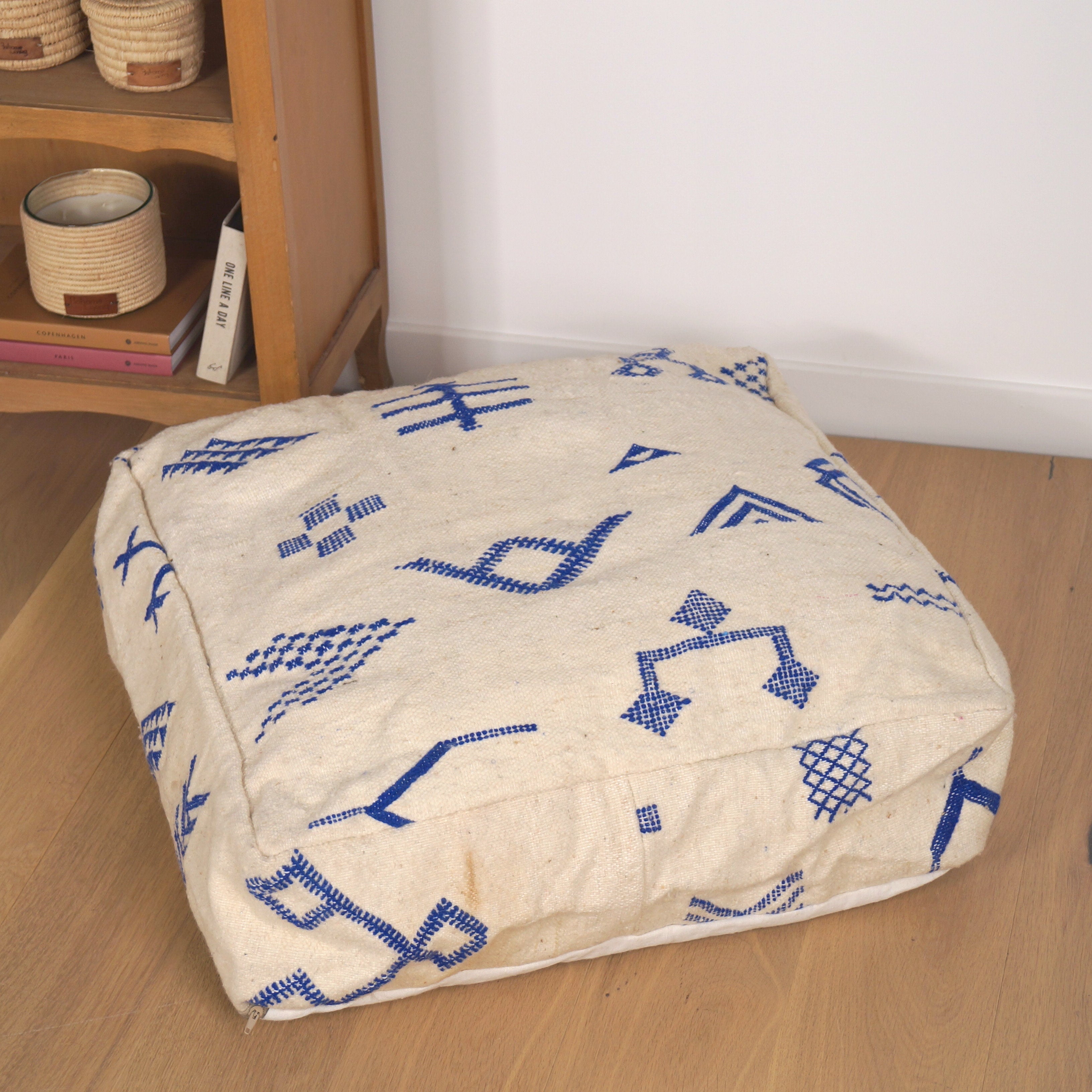 Pouf Kilim - Symboles berbères bleu