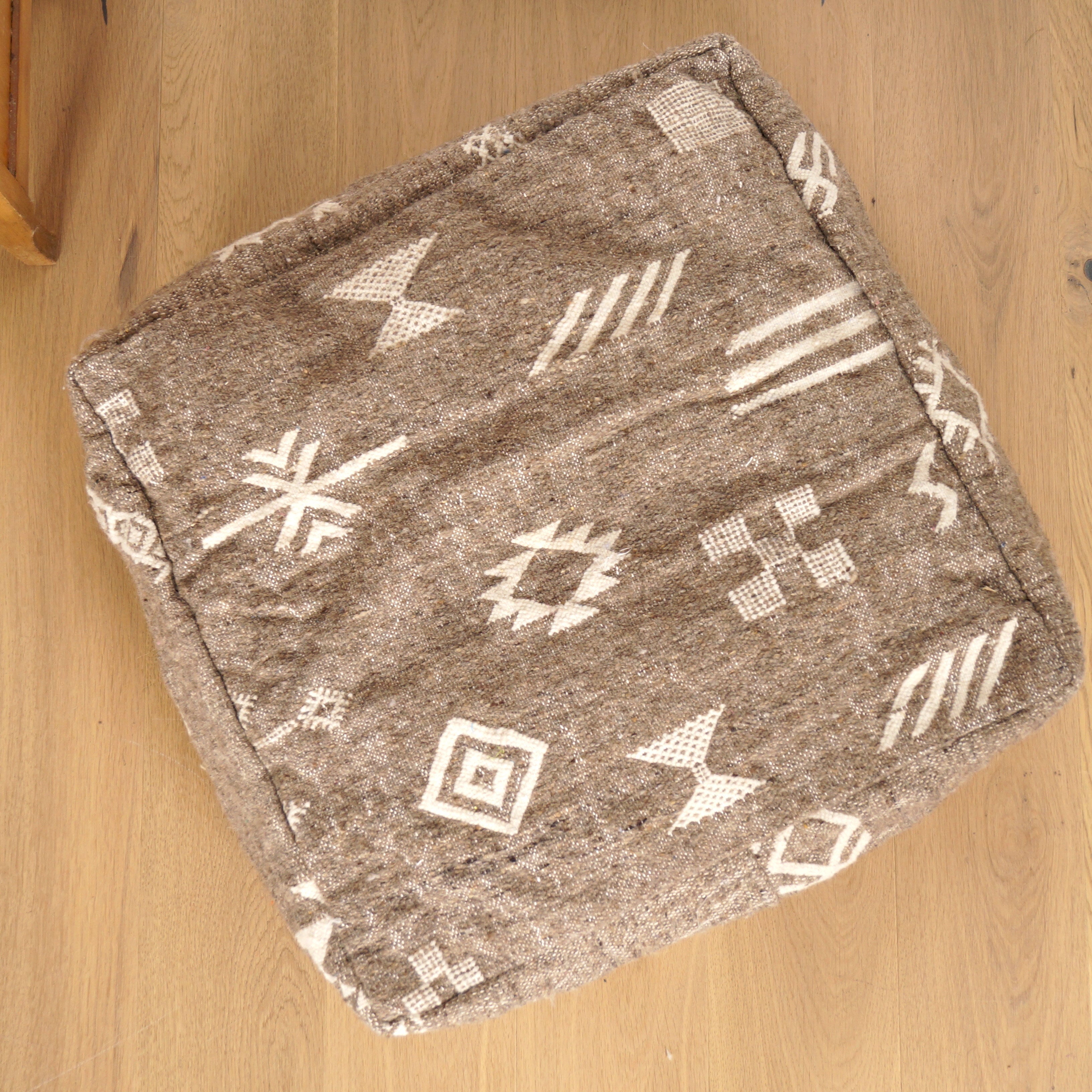 Pouf Kilim - Symboles berbères écru