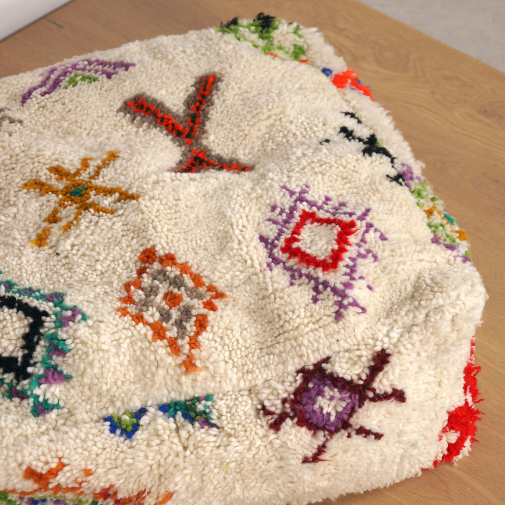 Pouf marocain Azilal - Symboles berbères multicolores