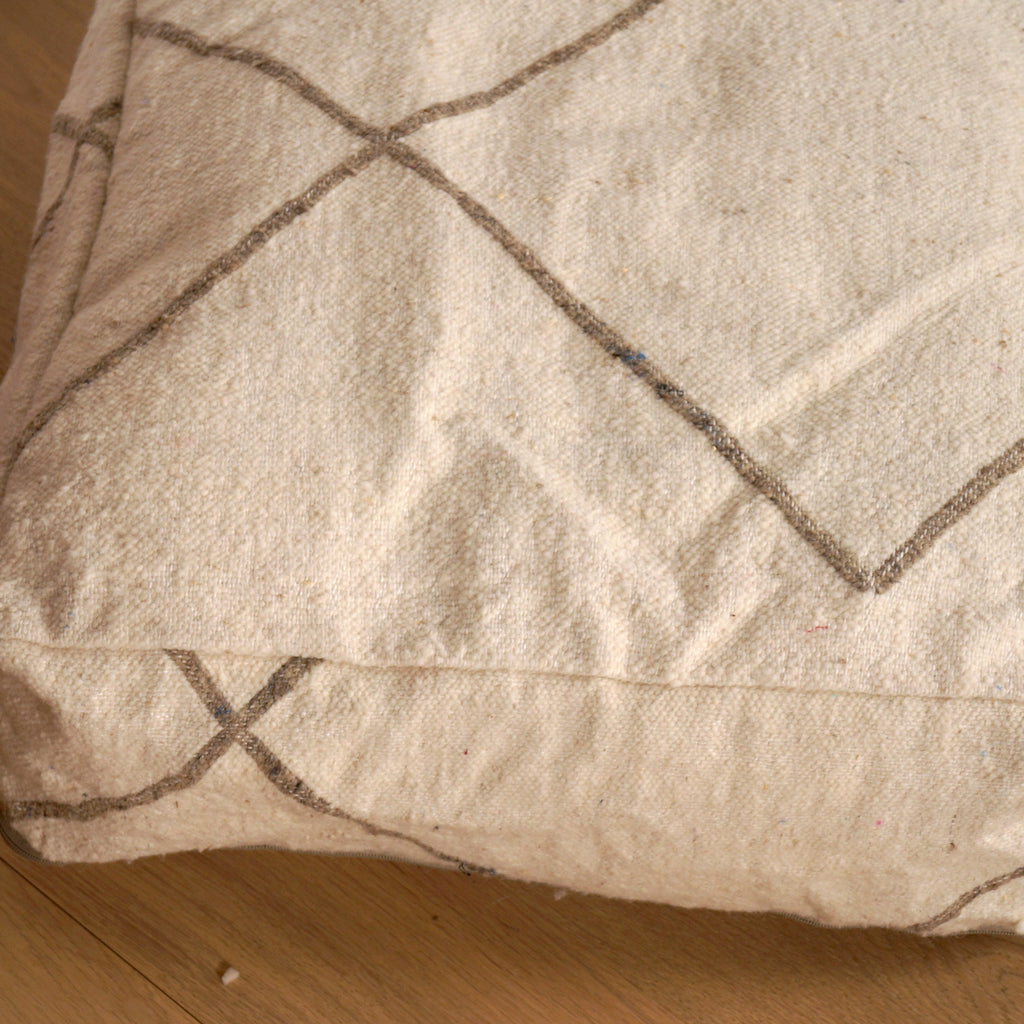 Pouf berbère Kilim - Géométrique beige