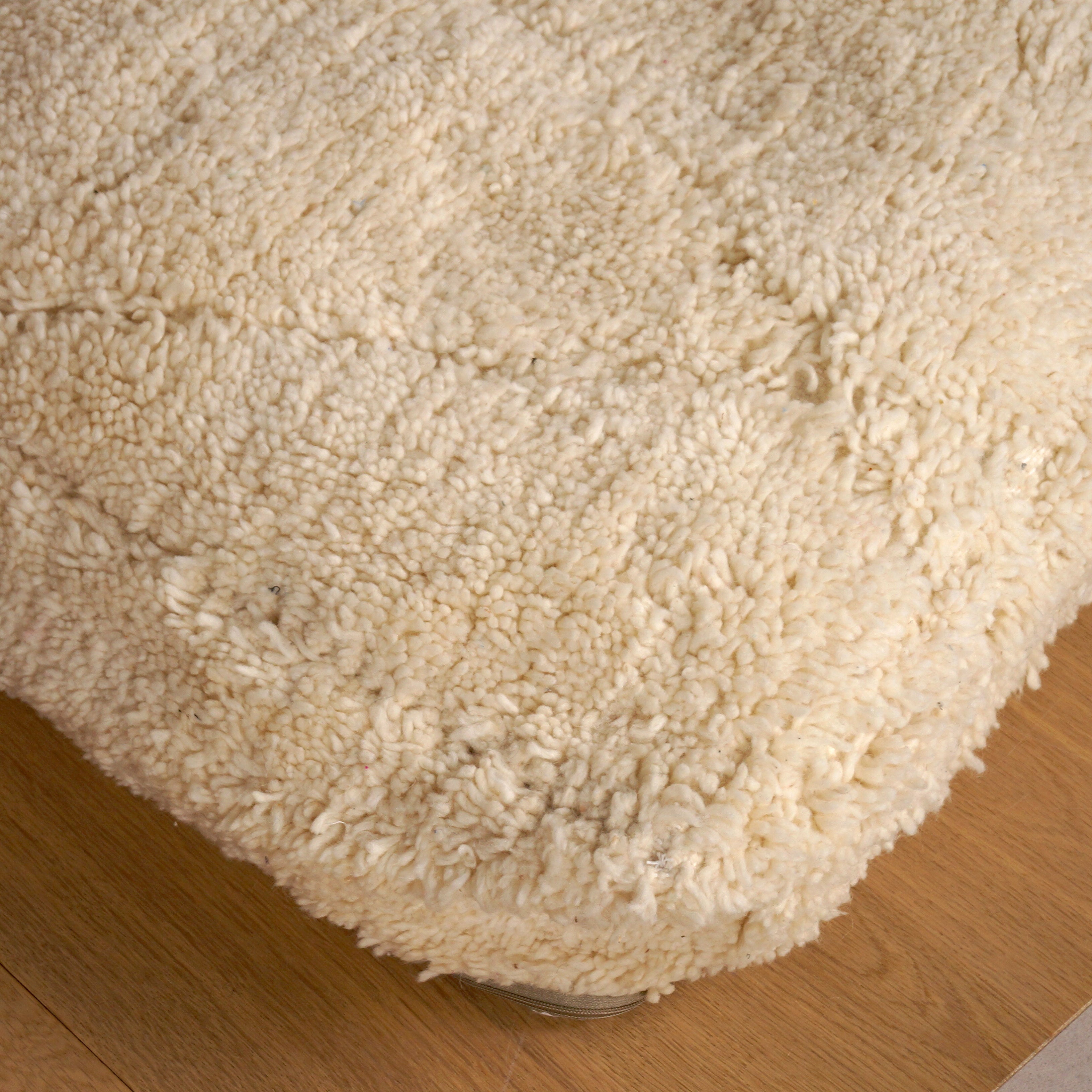 Pouf berbère Béni Ouarain blanc - Géométrique