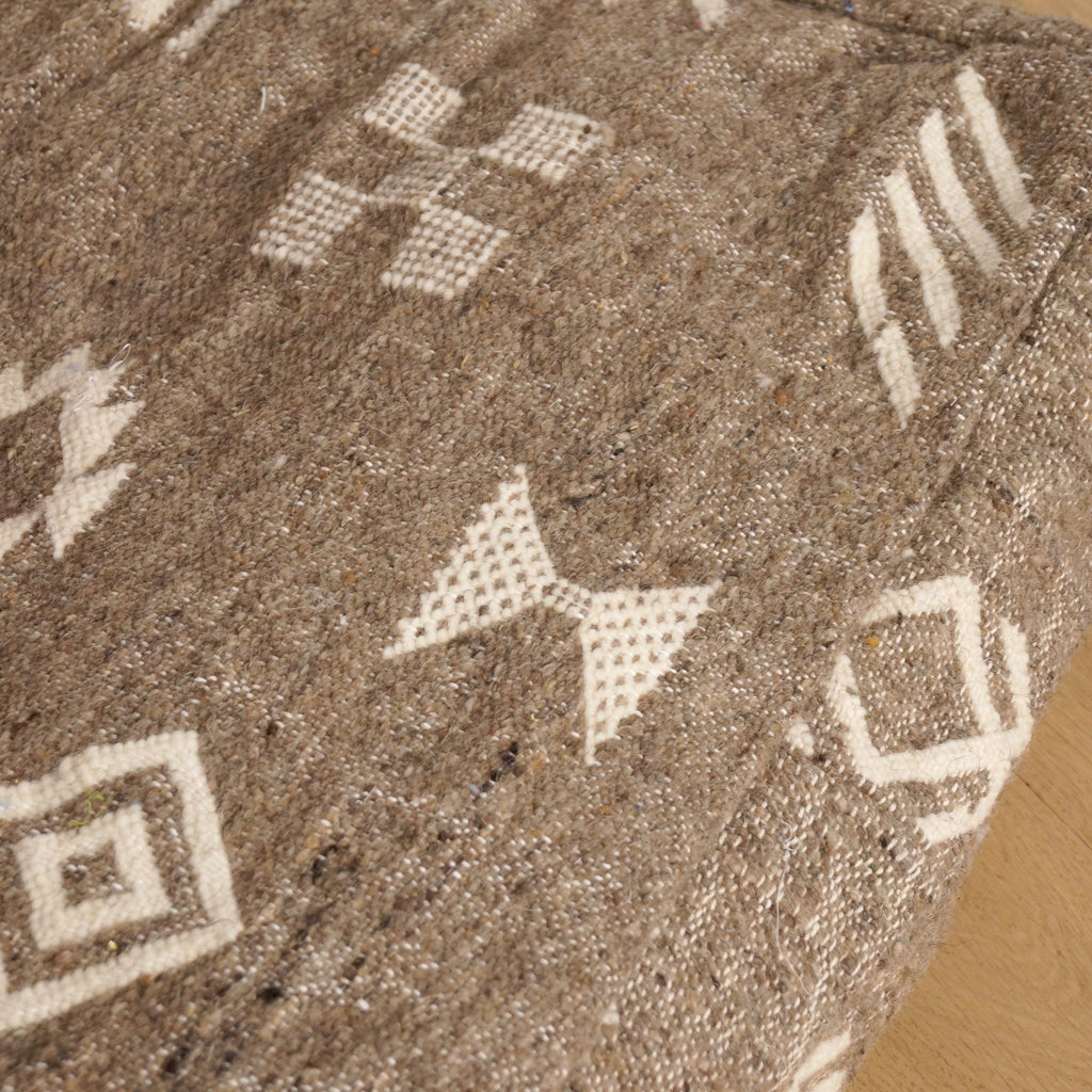 Pouf Kilim - Symboles berbères écru