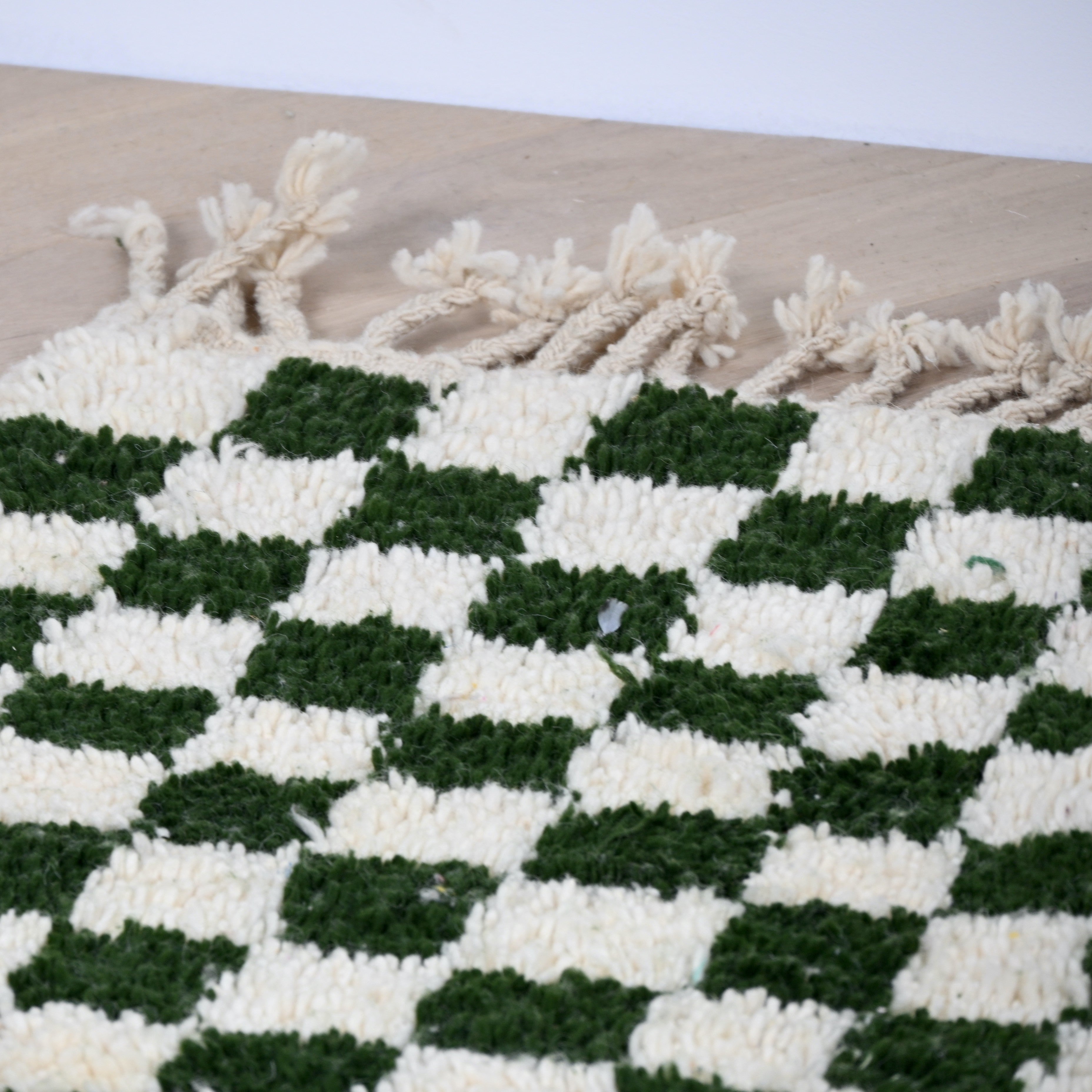 Tapis Berbère en laine Damier vert et blanc