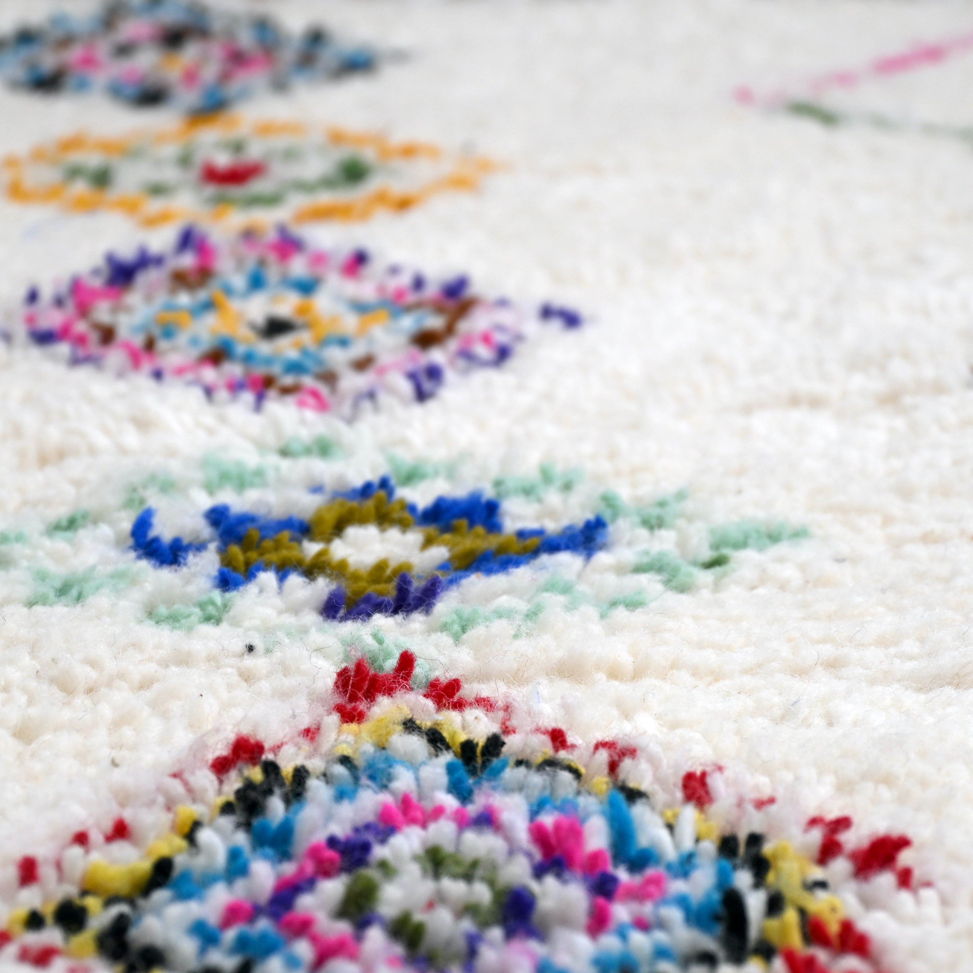 Tapis berbère Azilal 100 x 150cm - Dessins multicolores