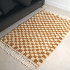 Tapis Berbère en laine Damier camel et blanc
