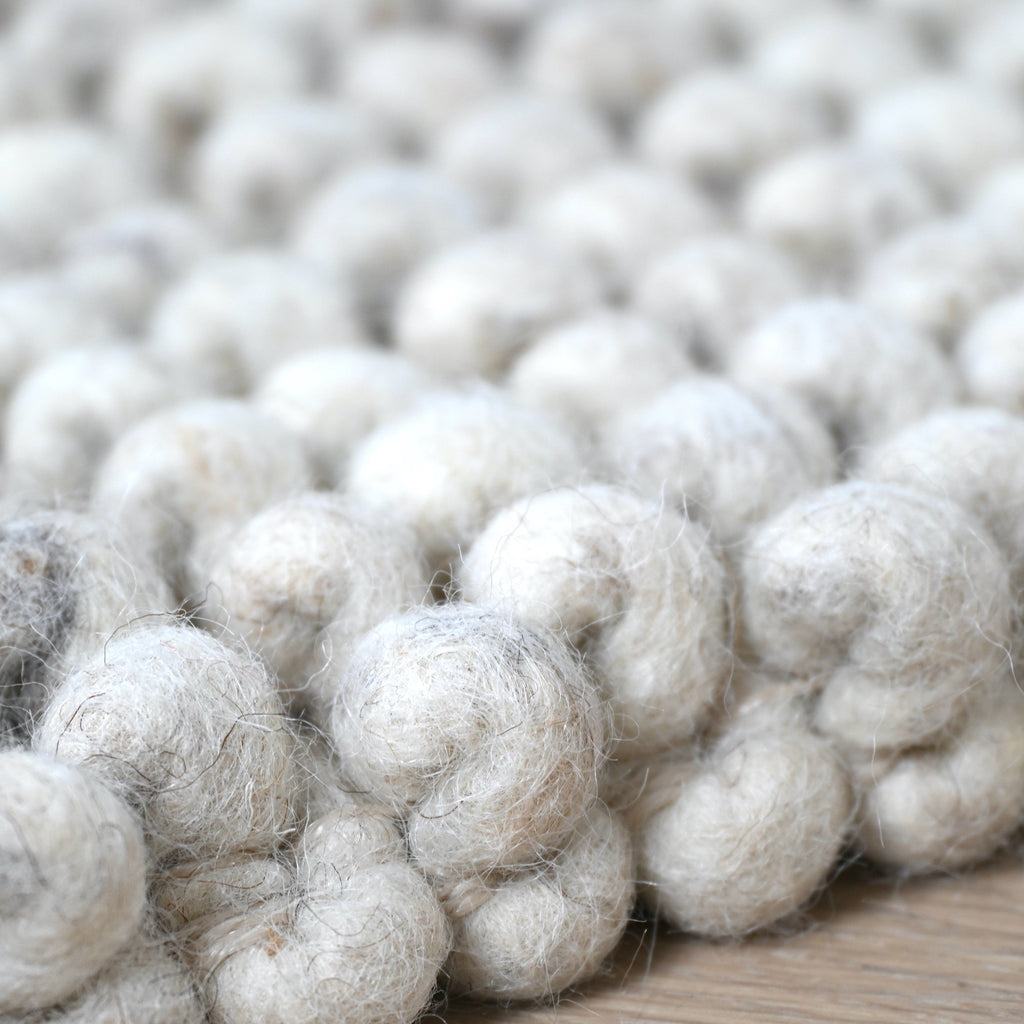 Tapis boule de laine Tissé main - Gris clair