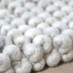 Tapis boule de laine Tissé main - Gris clair